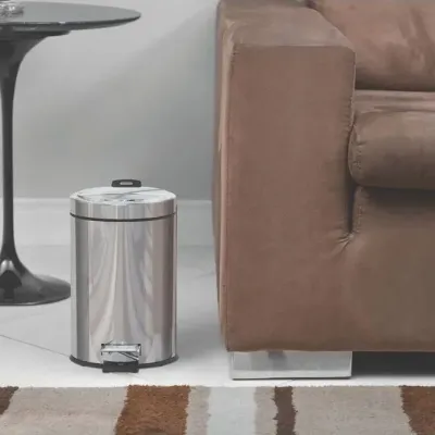 Tramontina Brasil Pedal Trash Can in Stainless Steel. 5 lt.